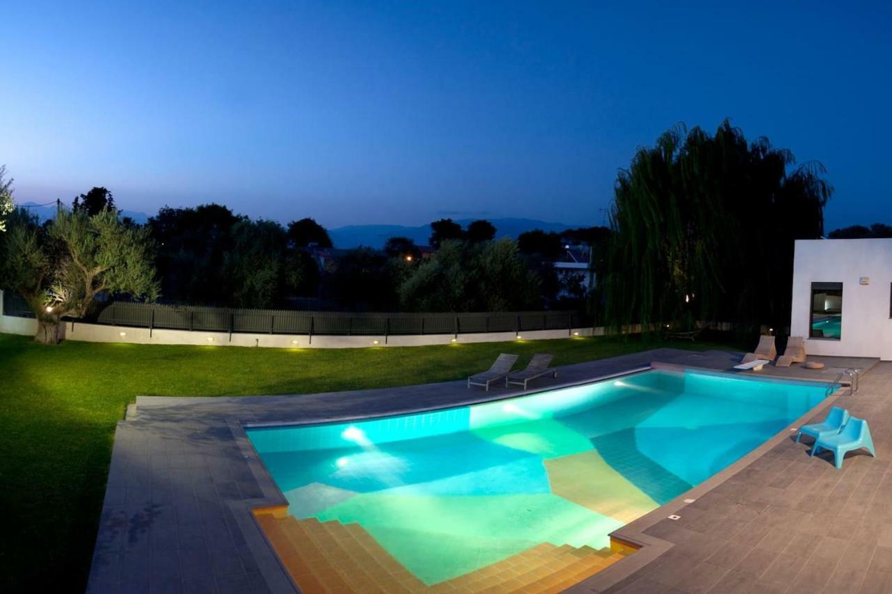 Villa Natasa Lampiri  Exteriör bild